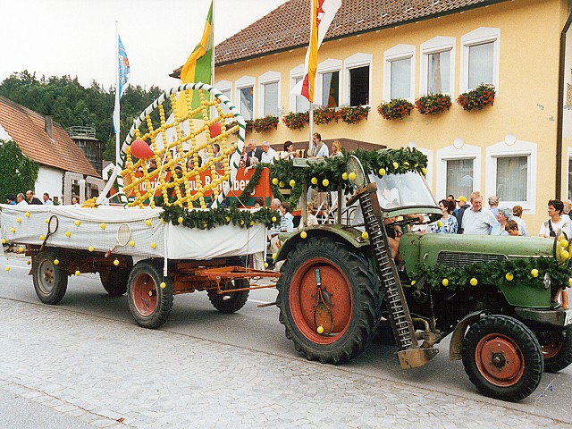 2002-festwagen